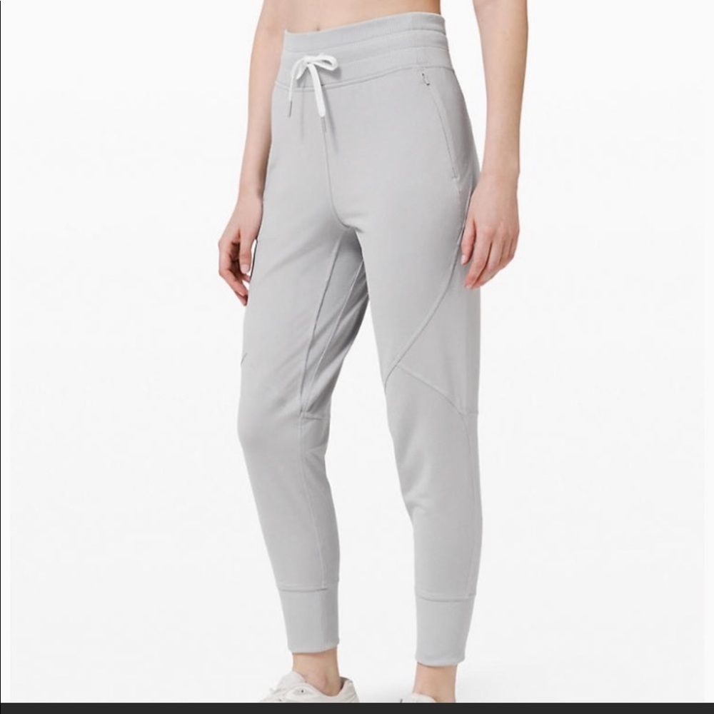 Lululemon Metro Miles Joggers